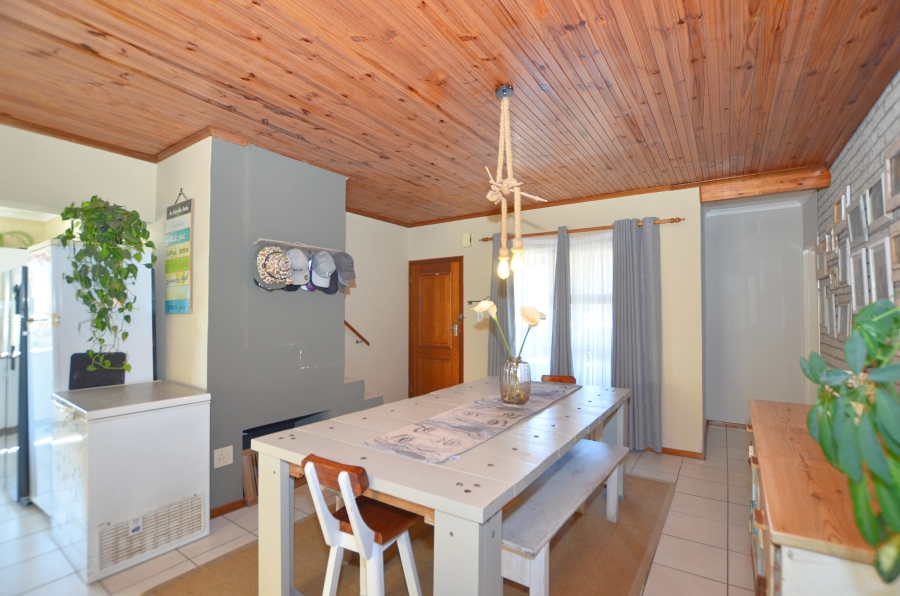 4 Bedroom Property for Sale in Yzerfontein Western Cape